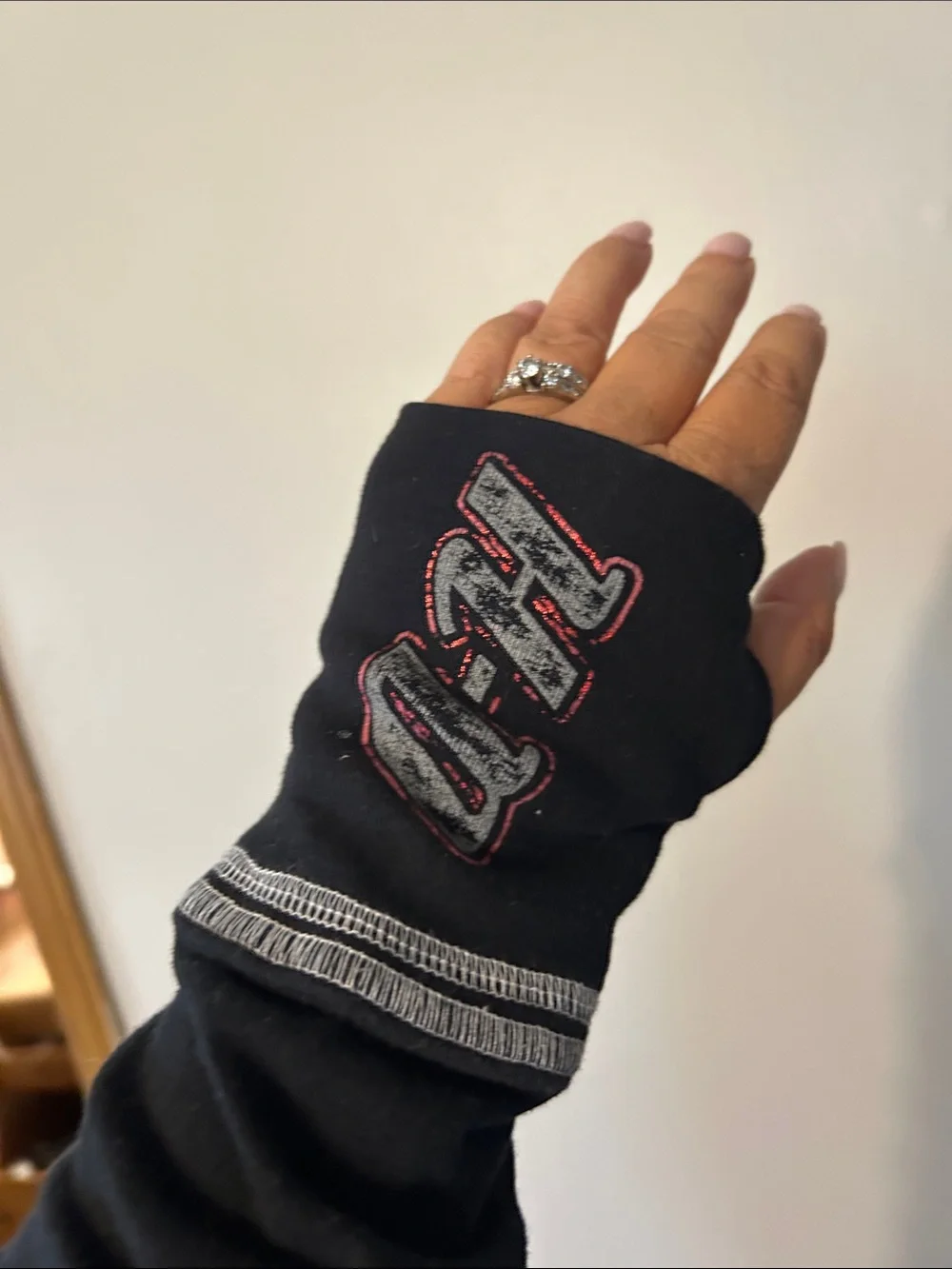 Harley-Davidson Black Long Sleeve Graphic Tee with Red and Gray Chevron Logo
